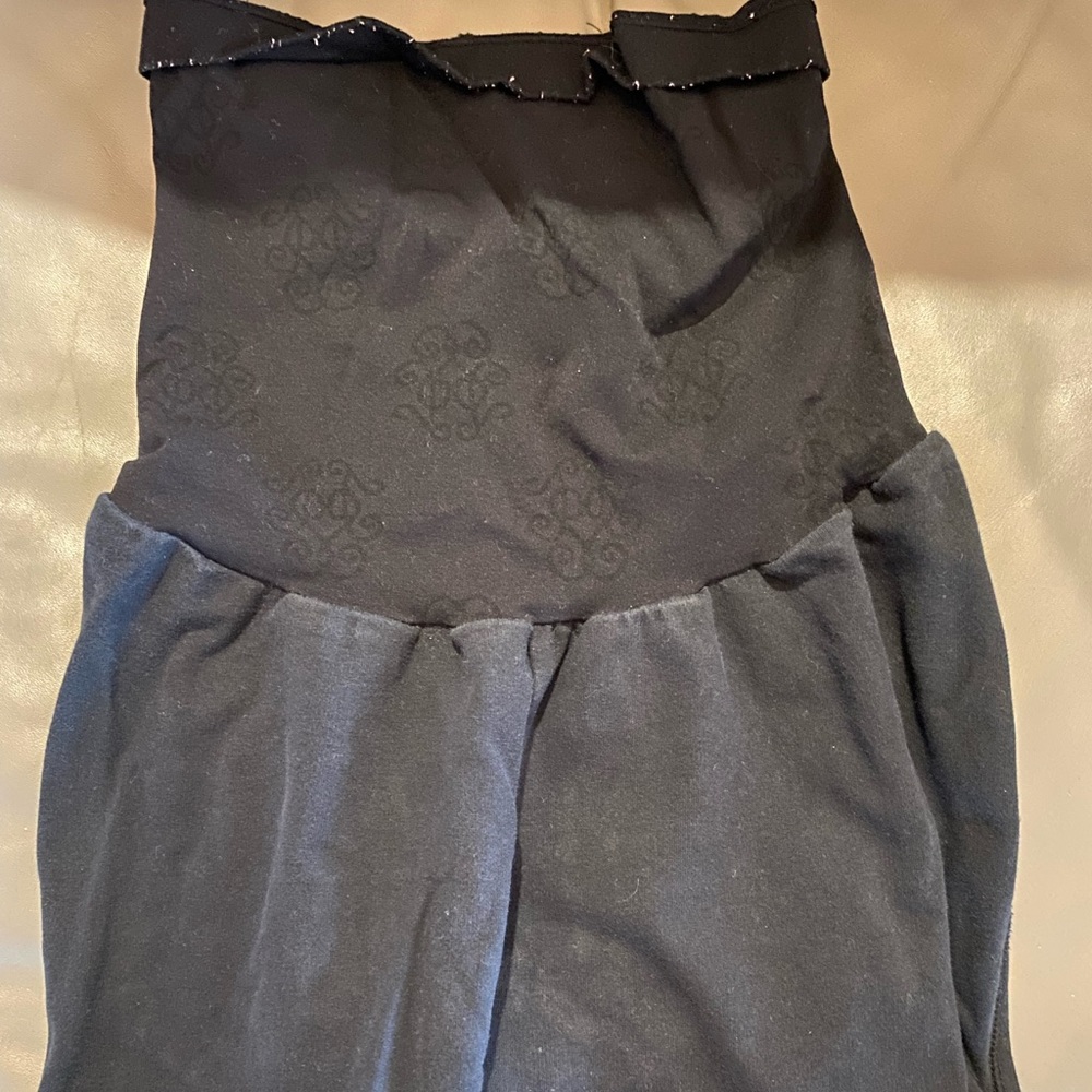 Jessica Simpson black maternity leggings